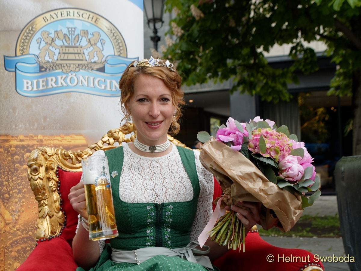 Kroenung der Bayerischen Bierkoenigin 2021