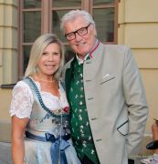 Feier zum 75. Jubiläum von Trachten Angermaier Feier zum 75. Jubiläum von Trachten Angermaier