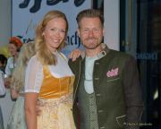 Angermaier Trachten Nacht 2023 - Begruessung und Saalfotos Angermaier Trachten Nacht 2023 - Begruessung und Saalfotos