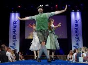 Angermaier Trachten Nacht 2023 - Modenschau Angermaier Trachten Nacht 2023 - Modenschau