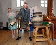 Anzapftraining der Bayerischen Bierkoenigin 2024