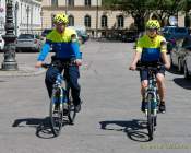 d200727-122008-600-100-bayerische_polizei-neue_radl-uniform