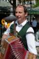 d190802-113748-300-100-brunnenfest-viktualienmarkt