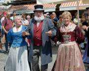 d190802-124808-700-100-brunnenfest-viktualienmarkt