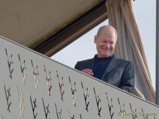 Plus-Energie-Häuser werden Bundeskanzler Olaf Scholz vorgestellt