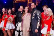 Circus Krone 2025 Weltpremiere von „Farbenspiel – Gold Edition“ im modernen Mega-Zelt