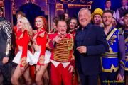 Circus Krone 2025 Weltpremiere von „Farbenspiel – Gold Edition“ im modernen Mega-Zelt
