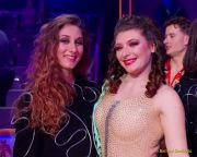 Circus Krone 2025 Weltpremiere von „Farbenspiel – Gold Edition“ im modernen Mega-Zelt