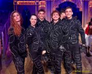 Circus Krone 2025 Weltpremiere von „Farbenspiel – Gold Edition“ im modernen Mega-Zelt