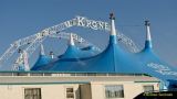 Circus Krone 2025 Weltpremiere von „Farbenspiel – Gold Edition“ im modernen Mega-Zelt