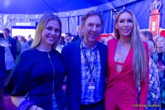 Circus Krone 2025 Weltpremiere von „Farbenspiel – Gold Edition“ im modernen Mega-Zelt