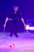 Circus Krone 2025 Weltpremiere von „Farbenspiel – Gold Edition“ im modernen Mega-Zelt