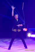 Circus Krone 2025 Weltpremiere von „Farbenspiel – Gold Edition“ im modernen Mega-Zelt