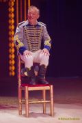Circus Krone 2025 Weltpremiere von „Farbenspiel – Gold Edition“ im modernen Mega-Zelt