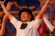 Circus Krone 2025 Weltpremiere von „Farbenspiel – Gold Edition“ im modernen Mega-Zelt