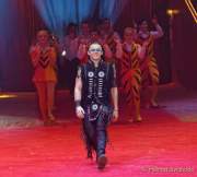 d191225-214444-390-100-circus_krone-hereinspaziert-manege_frei-premiere