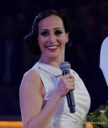 d190404-231235-730-100-circus_krone-mandana-premiere