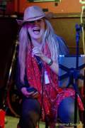 d150416-21005740-r00-claudia_cane_and_friends