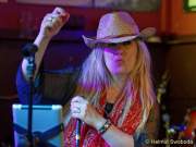 d150416-21035660-r00-claudia_cane_and_friends