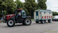 d200709-120629-800-100-hilfe_fuer_marktkaufleute_und_schausteller-fahrzeugkorso