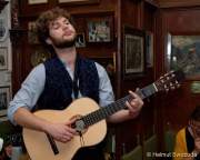 d160609-11262464-100-couplet-ag