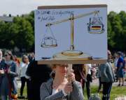 d200516-151725-080-100-corona_demo