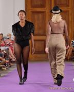 DeMo'22-Show der Abschlusskollektionen - Entwurfsklasse