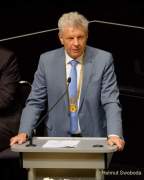 d200504-091300-750-100-eroeffnungssitzung_muenchner_stadtrat