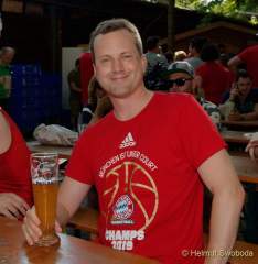 d190625-174551-450-100-fcb-basketball-meisterschaftsfeier
