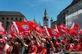 d160522-14040225-100-fcb-double-feier