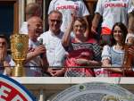 d160522-15543090-100-fcb-double-feier