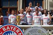 d160522-16011770-100-fcb-double-feier