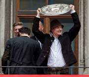 d150524-14355640-100-fcb-meisterschaftsfeier