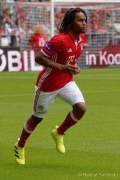 d160806-16122590-100-fcbday1
