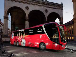 fcb-busuebergabe-mannschaftsbus-0030