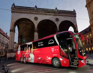 fcb-busuebergabe-mannschaftsbus-0040