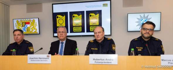 body-cams-fuer-mehr-schutz-der-polizisten-20-von-20