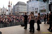 Fun Unlimited 2026 - Showtanzgruppe auf Bühne am Marienplatz