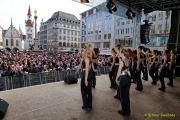 Fun Unlimited 2026 - Showtanzgruppe auf Bühne am Marienplatz
