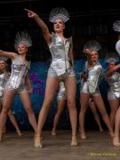 Fun Unlimited 2026 - Showtanzgruppe auf Bühne am Marienplatz