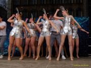 Fun Unlimited 2026 - Showtanzgruppe auf Bühne am Marienplatz