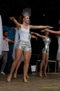 Fun Unlimited 2026 - Showtanzgruppe auf Bühne am Marienplatz