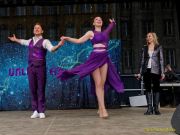 Fun Unlimited 2026 - Showtanzgruppe auf Bühne am Marienplatz