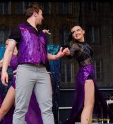 Fun Unlimited 2026 - Showtanzgruppe auf Bühne am Marienplatz