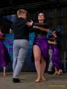 Fun Unlimited 2026 - Showtanzgruppe auf Bühne am Marienplatz