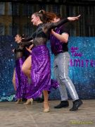 Fun Unlimited 2026 - Showtanzgruppe auf Bühne am Marienplatz