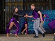 Fun Unlimited 2026 - Showtanzgruppe auf Bühne am Marienplatz