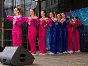 Fun Unlimited 2026 - Showtanzgruppe auf Bühne am Marienplatz