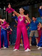 Fun Unlimited 2026 - Showtanzgruppe auf Bühne am Marienplatz