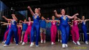 Fun Unlimited 2026 - Showtanzgruppe auf Bühne am Marienplatz